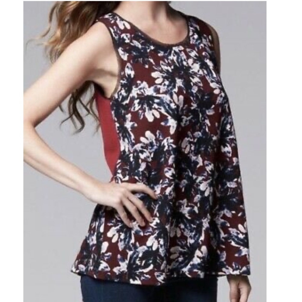 VERA WANG SLEEVELESS BLOUSE